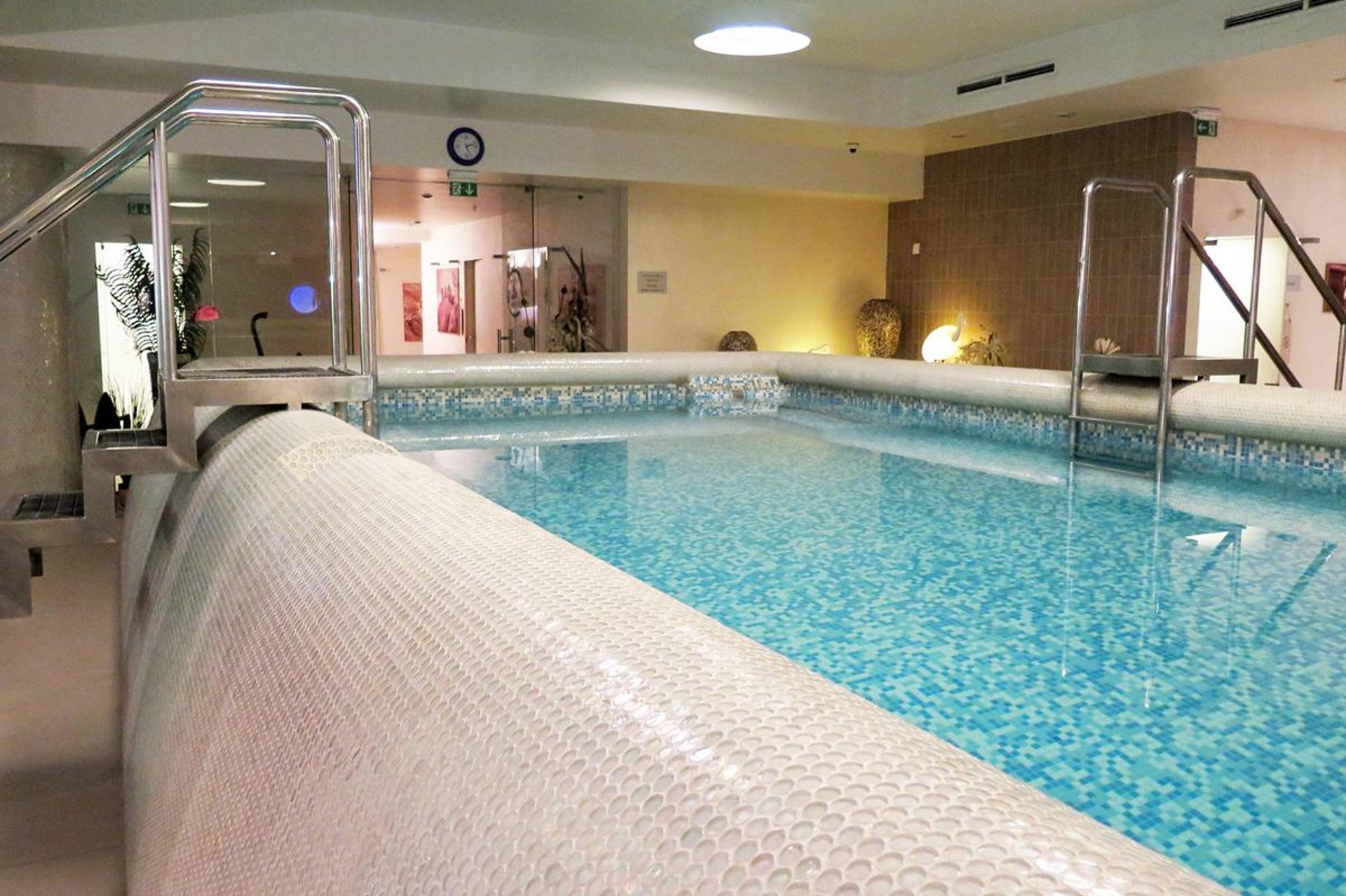 Гостиница медикал тюмень. Отели medical spa. Отели medical spa. Соляной отель эстония. Medical spa отель rosa springs 4*.